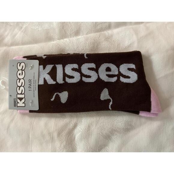 Hersheys Other - Hersheys Kisses crew socks sz 10-13, shoe size 6-12